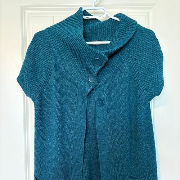Only Sweaters - Knitted Sleevless Sweater with buttons.  Size large
